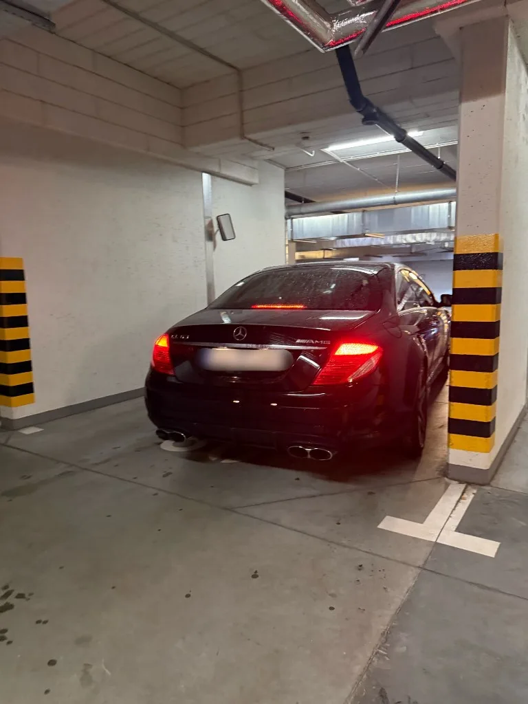 Mercedes AMG - oględziny w garażu